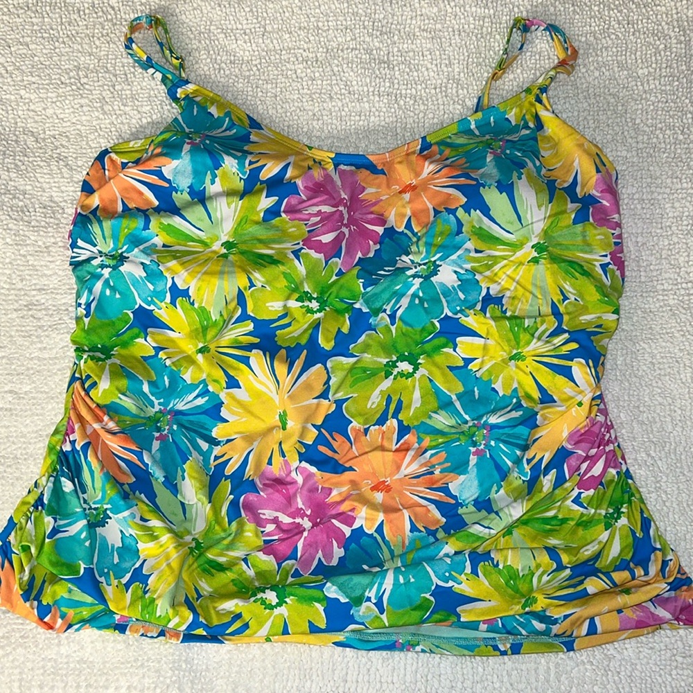 New No Tags Bleu Rod Beattie Women’s Floral Swim Top s22